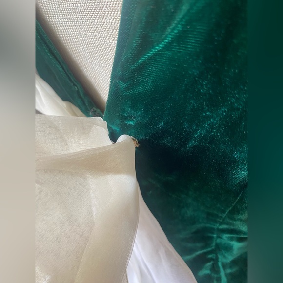 ❌SOLD❌ VTG 80’S 90’S HANDMADE CHRISTMAS HOLIDAY PARTY GREEN VELVET DRESS BIG BOW - Picture 4 of 8